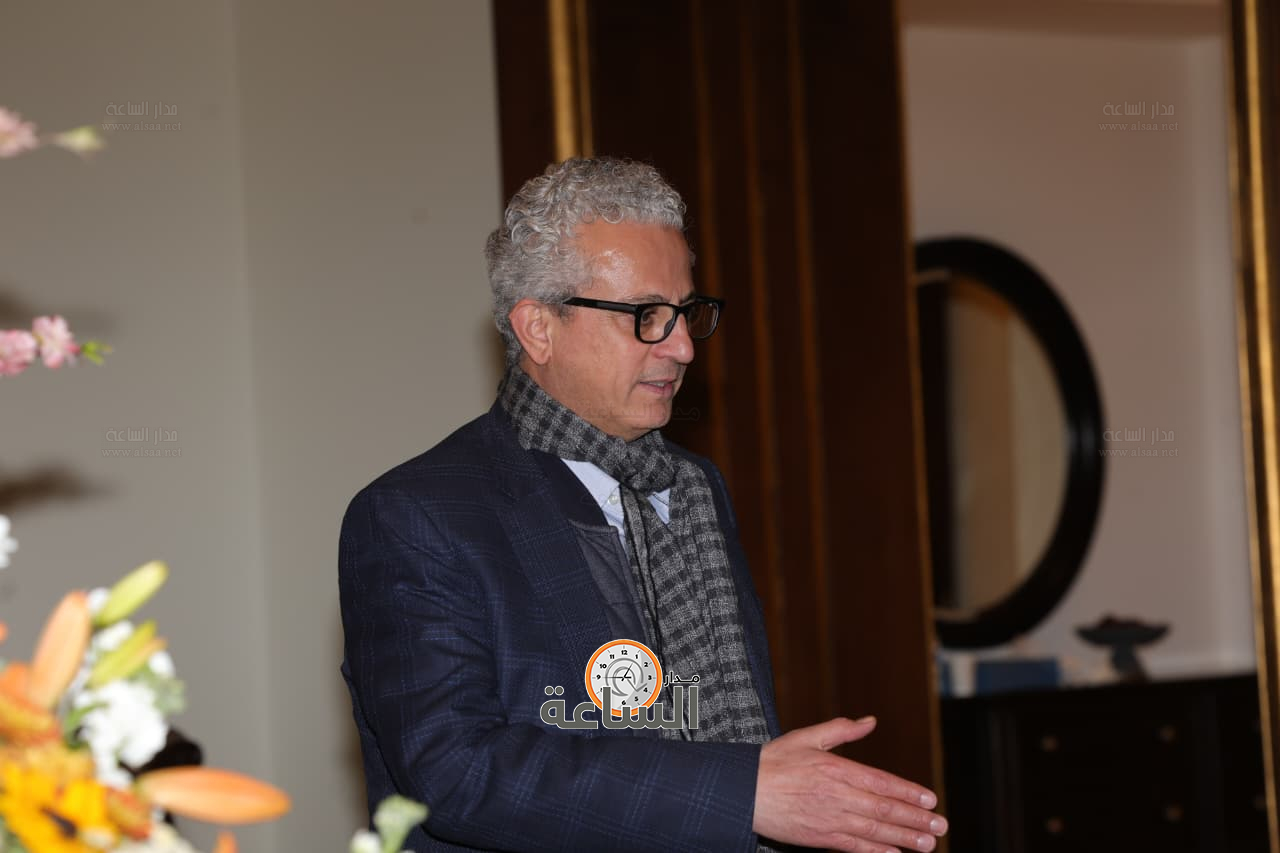 Madar Al-Saa Images 0.4506137524739363