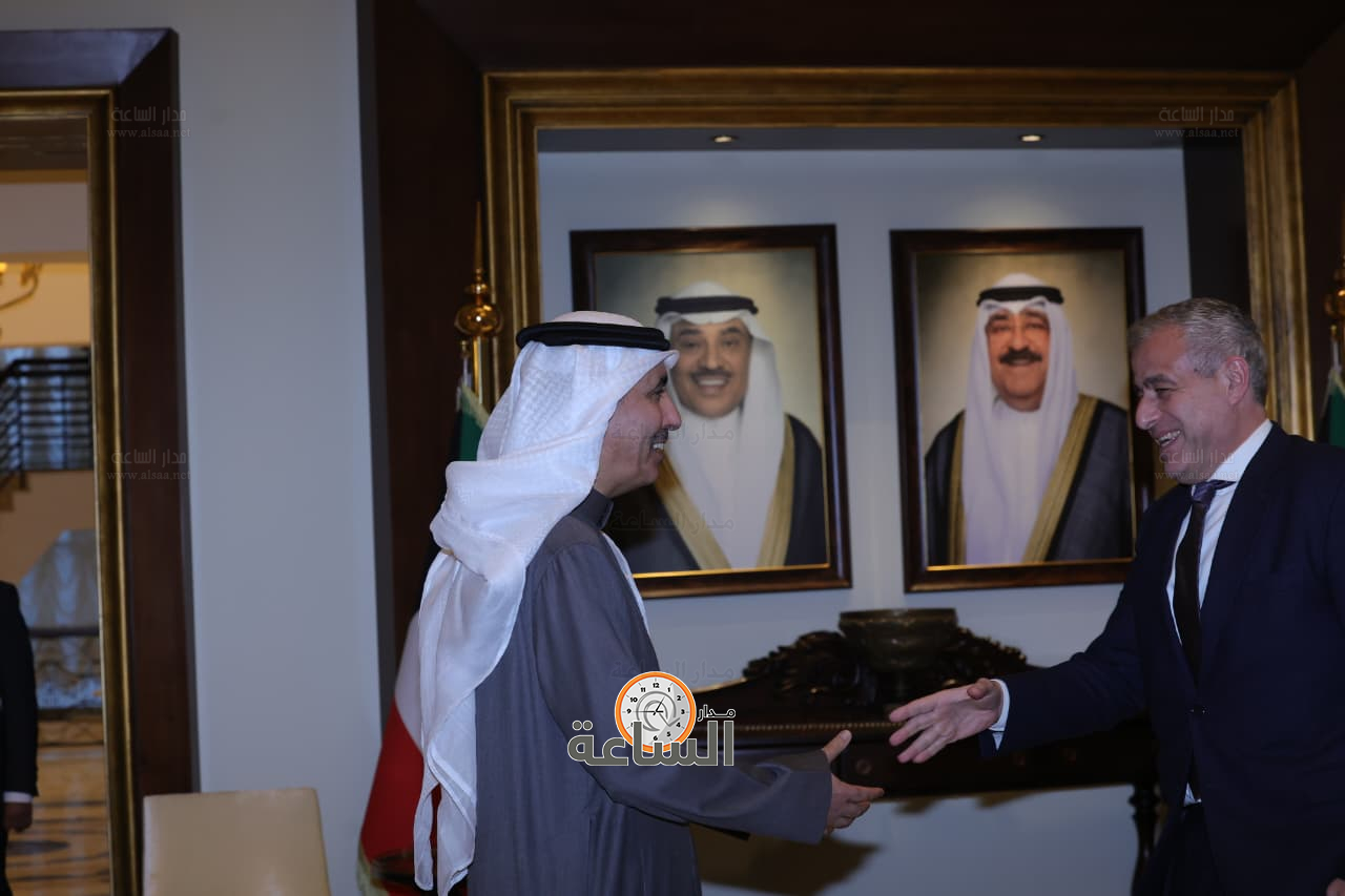 Madar Al-Saa Images 0.8320355302590474