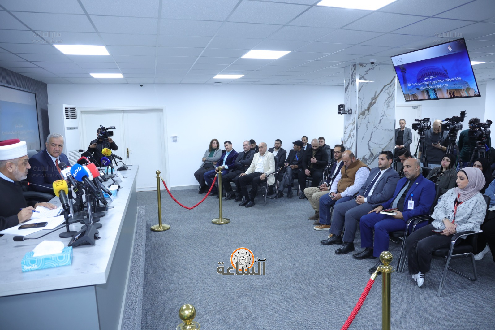 Madar Al-Saa Images 0.9323182504174315