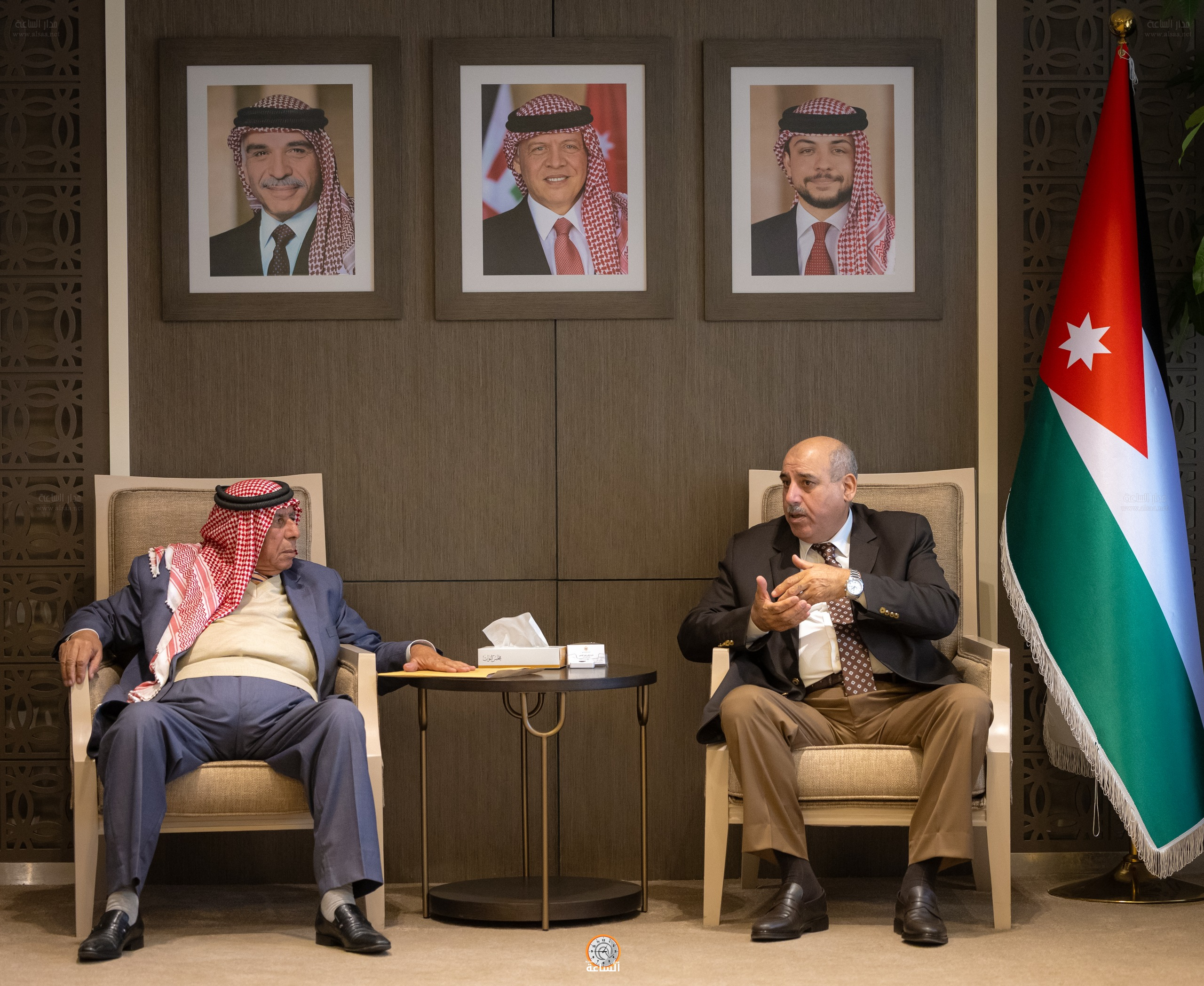 Madar Al-Saa Images 0.4594856393993829