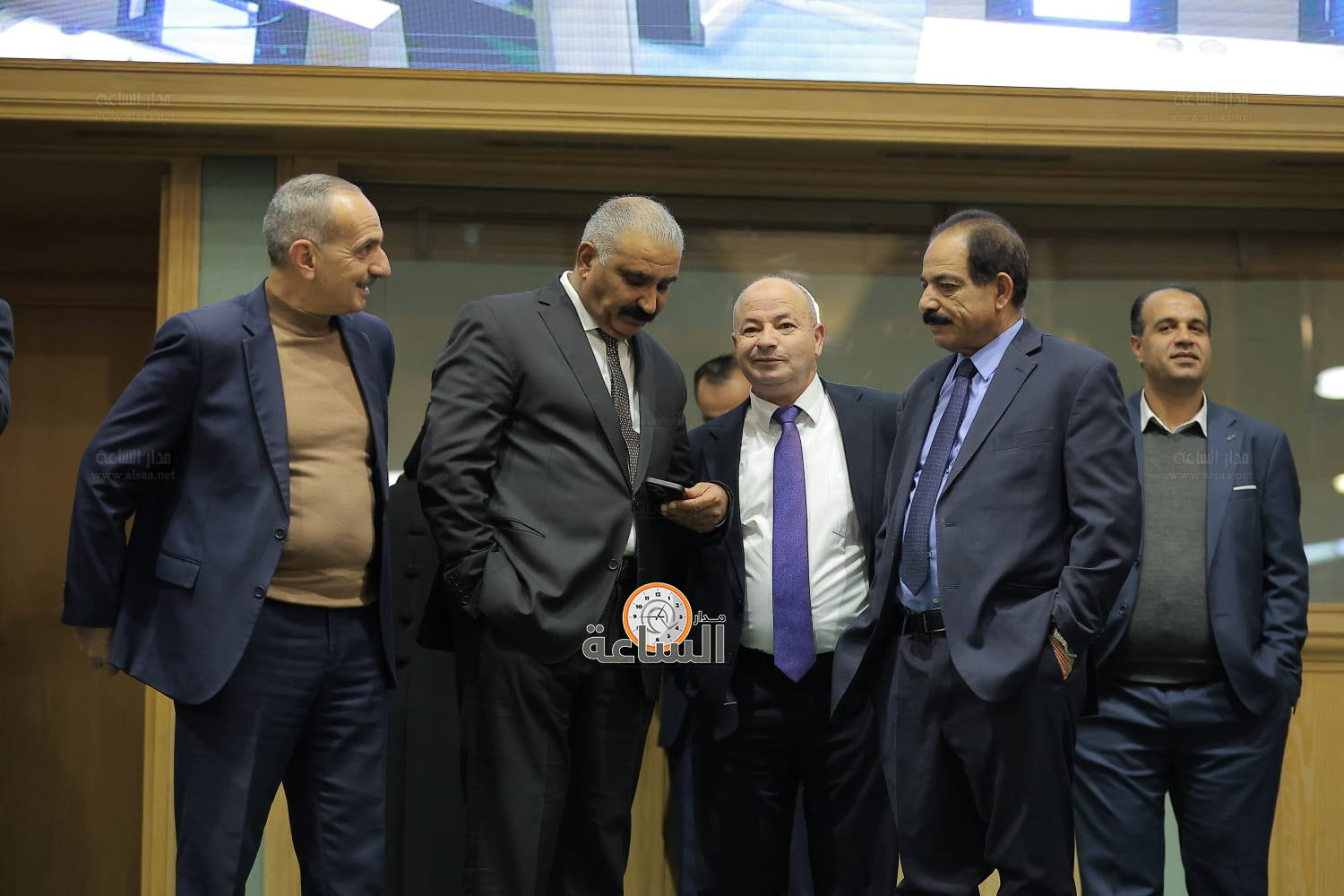 Madar Al-Saa Images 0.655182071987915