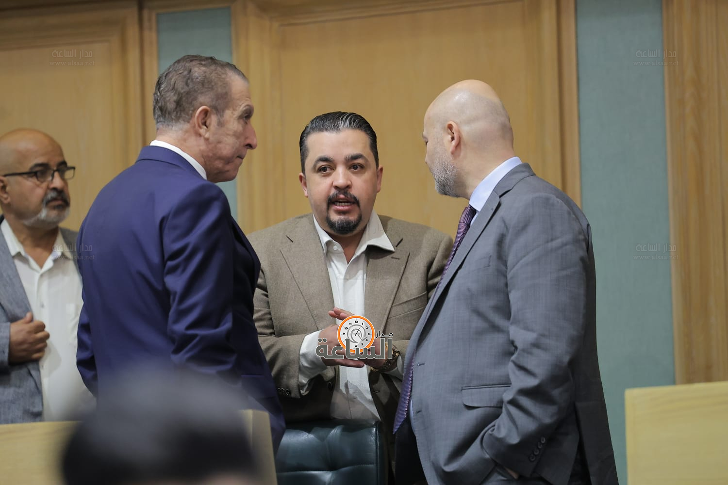 Madar Al-Saa Images 0.5920939083604625