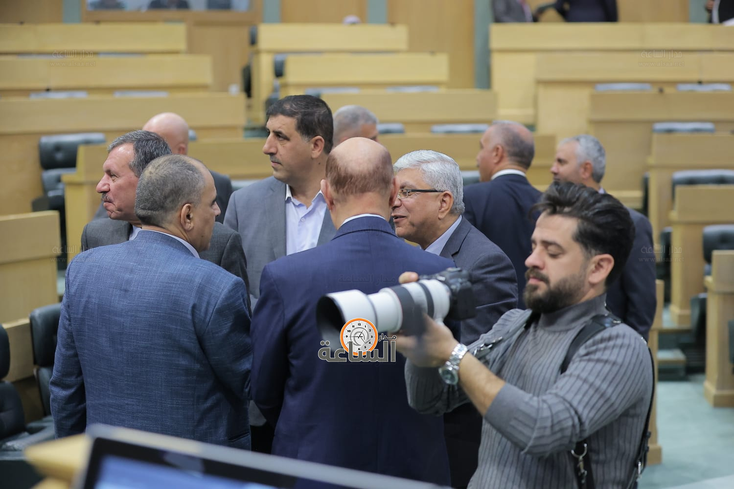 Madar Al-Saa Images 0.4251399483845739