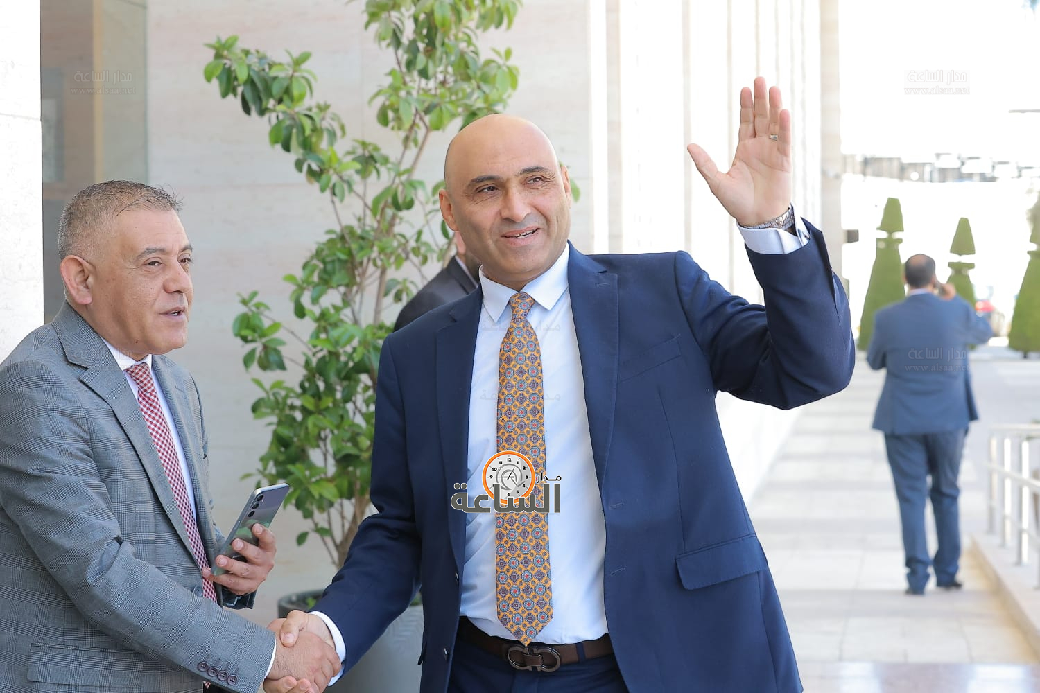 Madar Al-Saa Images 0.4471302934286209