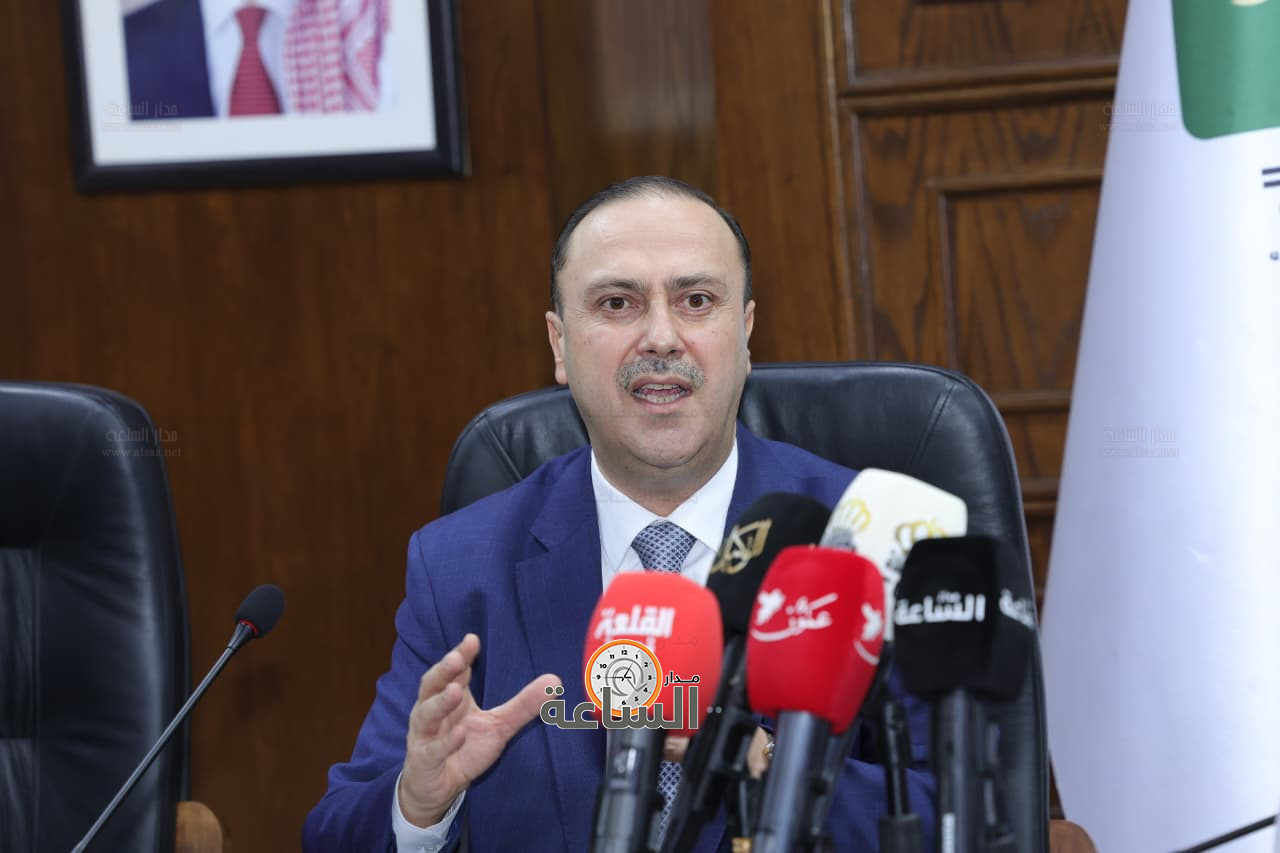 Madar Al-Saa Images 0.8140285080342206