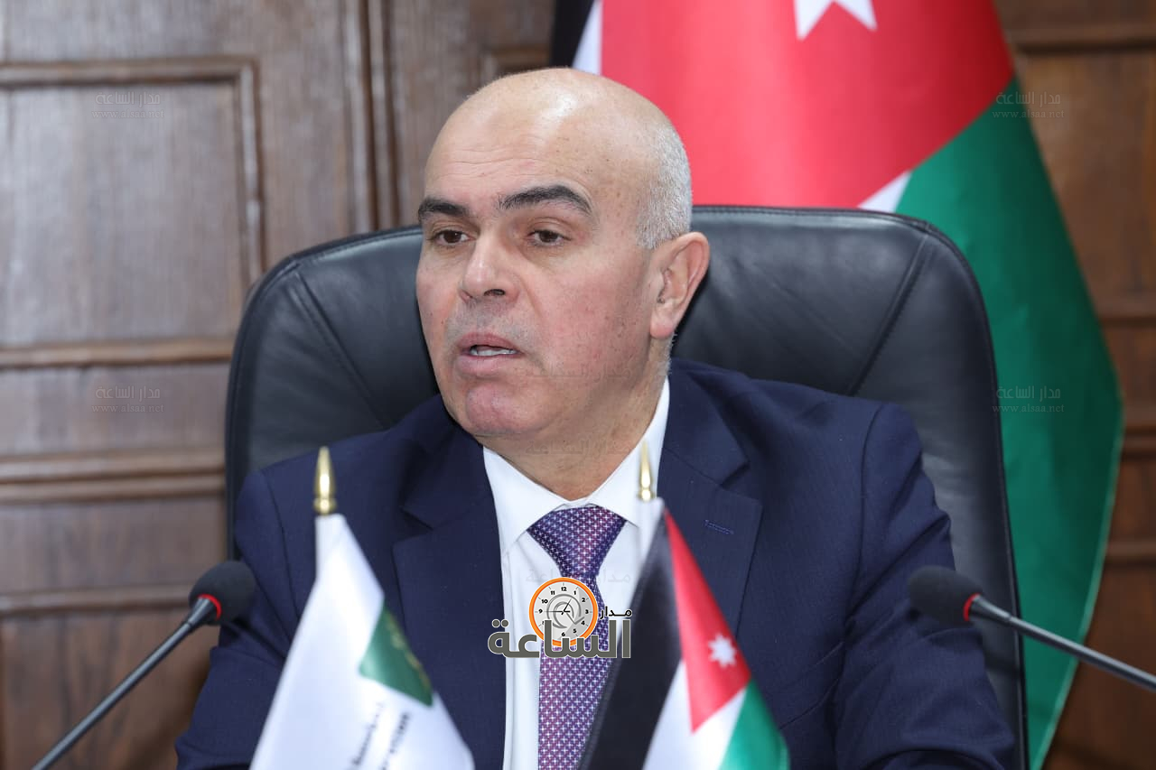 Madar Al-Saa Images 0.4370189249904619