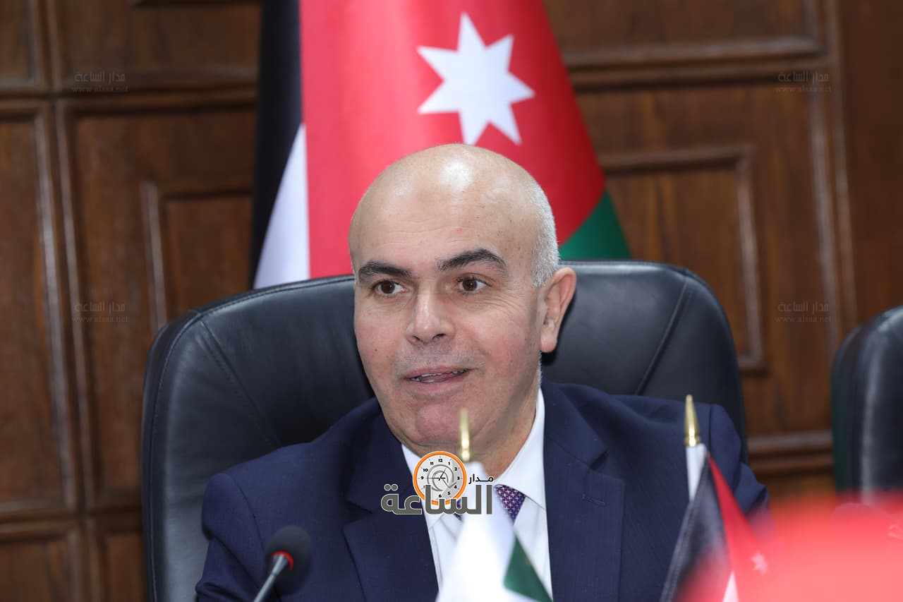 Madar Al-Saa Images 0.7337735344810333