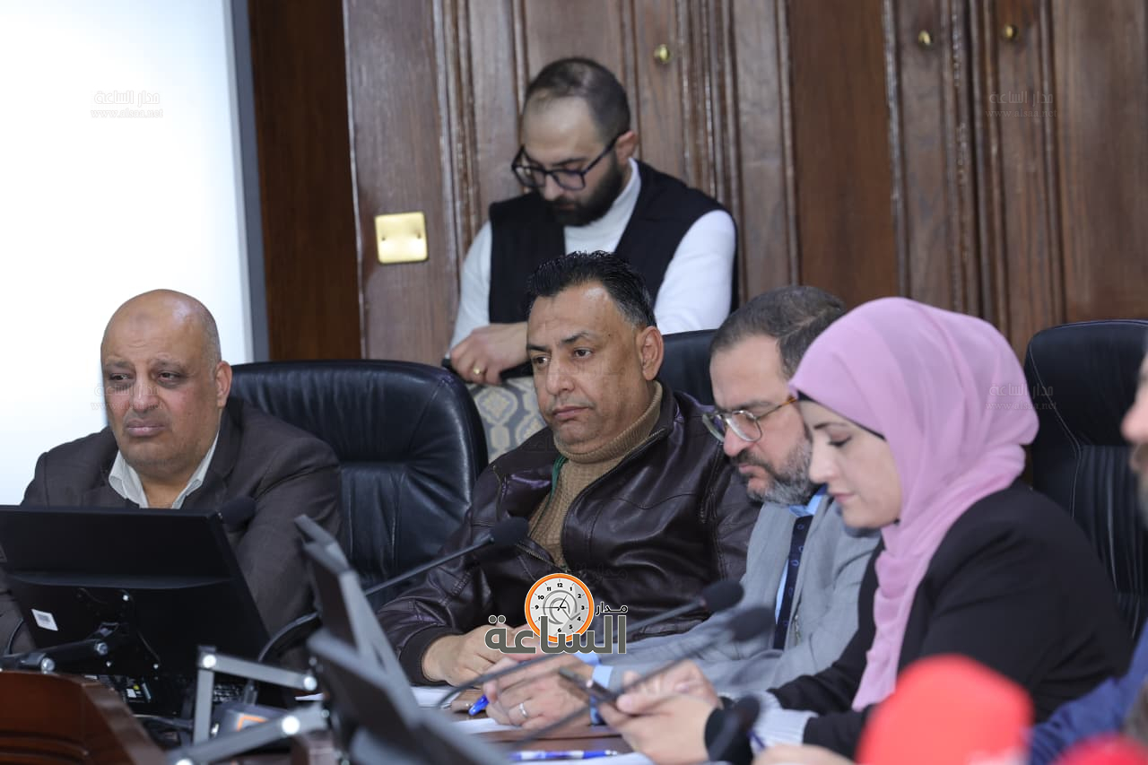 Madar Al-Saa Images 0.11119392223666202