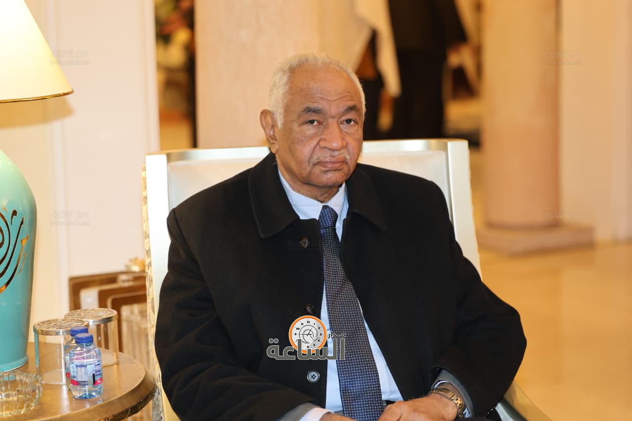 Madar Al-Saa Images 0.48357145486912156