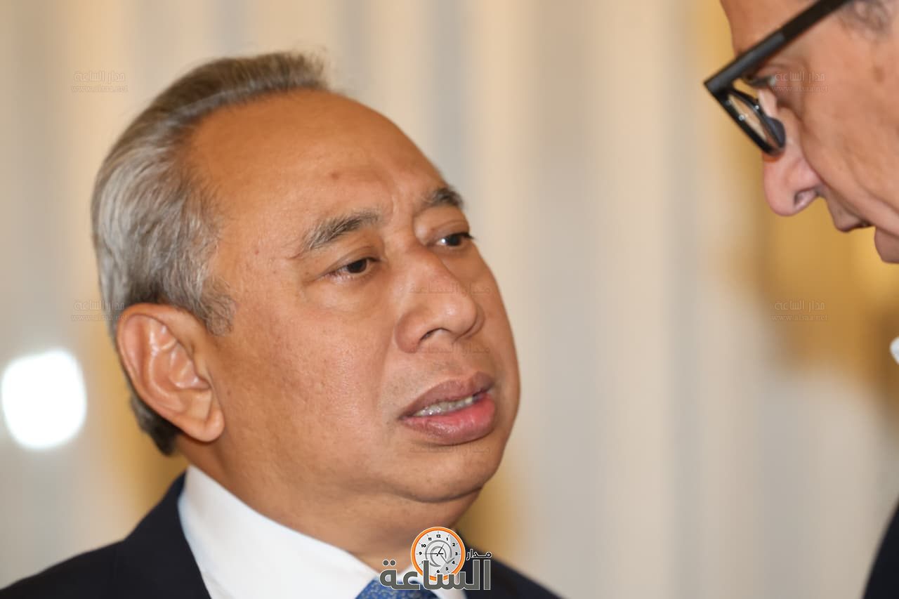 Madar Al-Saa Images 0.7855076458638007