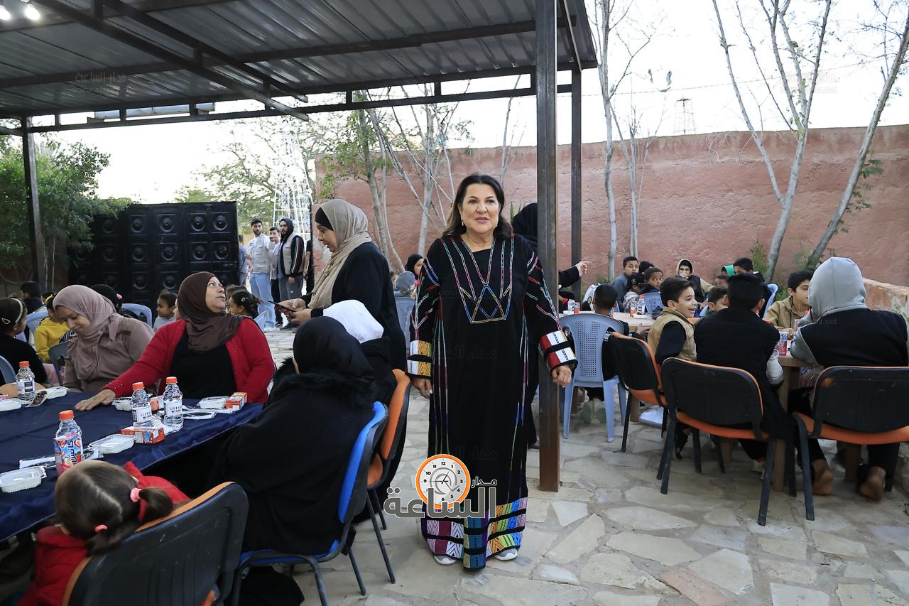 Madar Al-Saa Images 0.18513945413187993