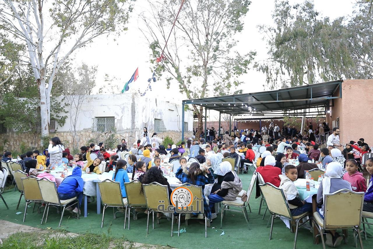 Madar Al-Saa Images 0.3381881488158348