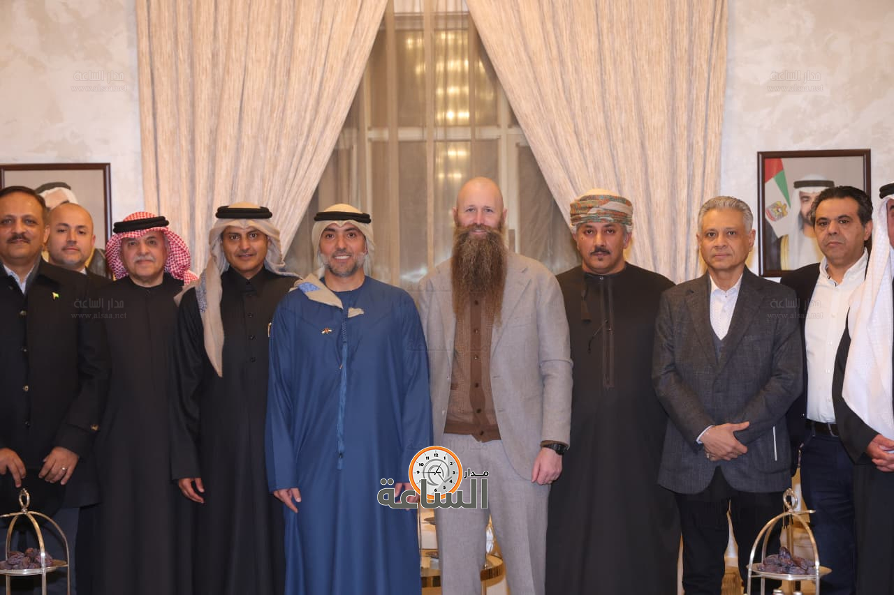 Madar Al-Saa Images 0.21318490249050204