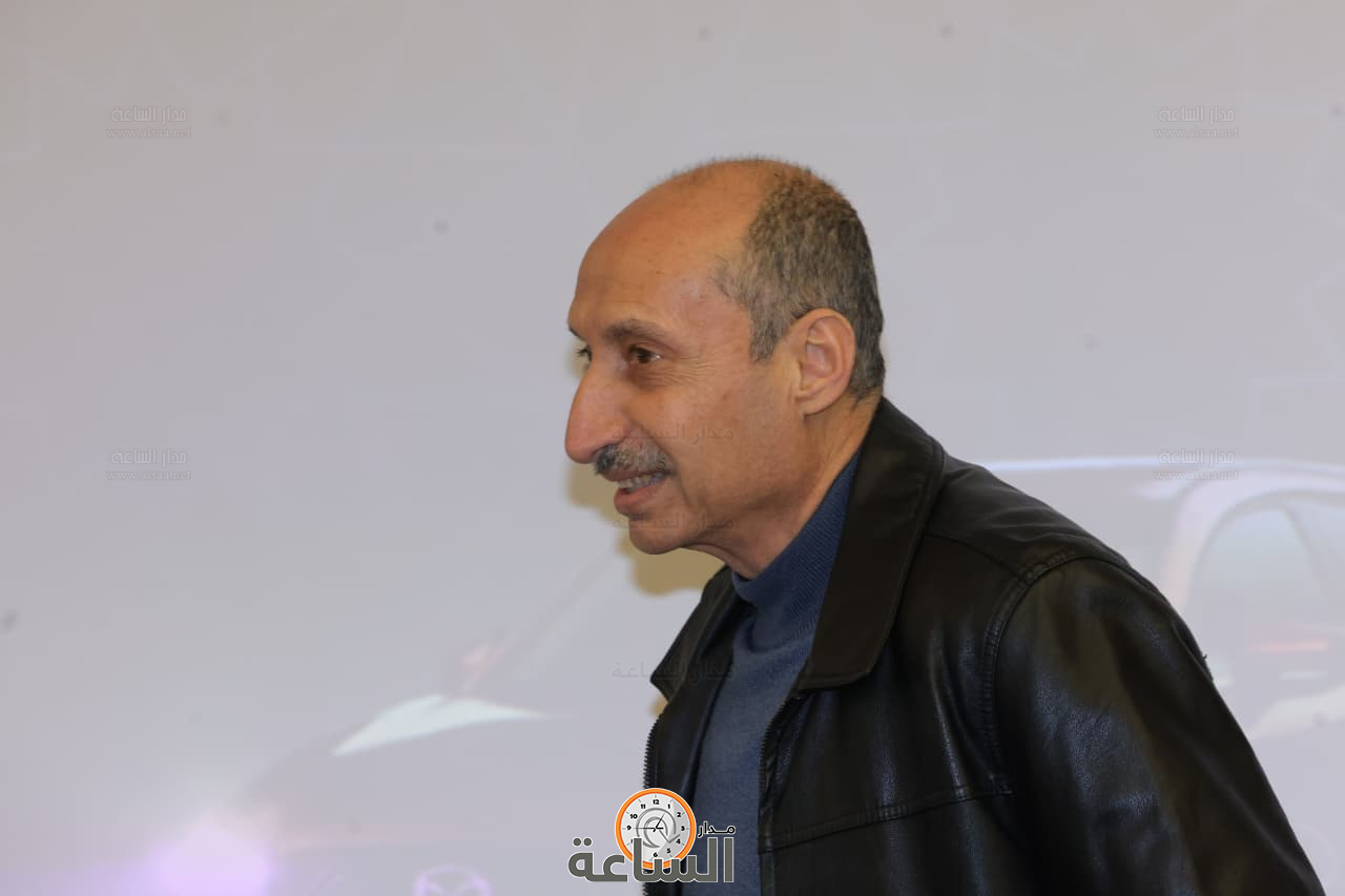 Madar Al-Saa Images 0.427155406370363