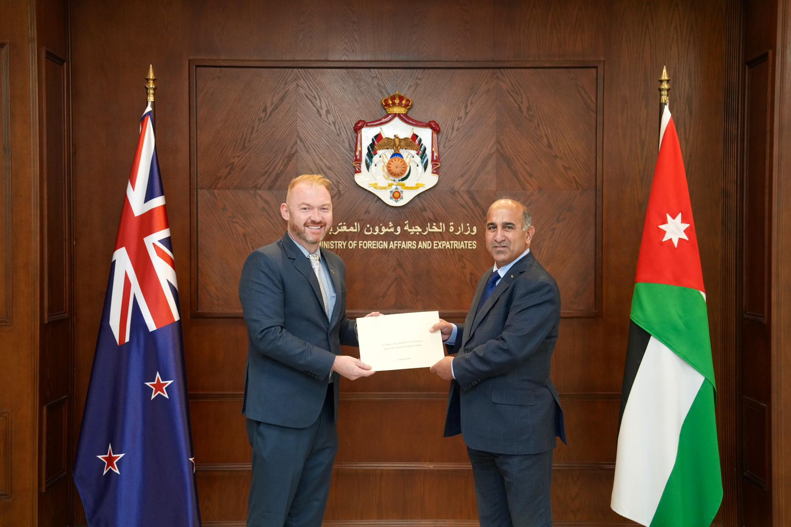 Madar Al-Saa Images 0.7827341425669474