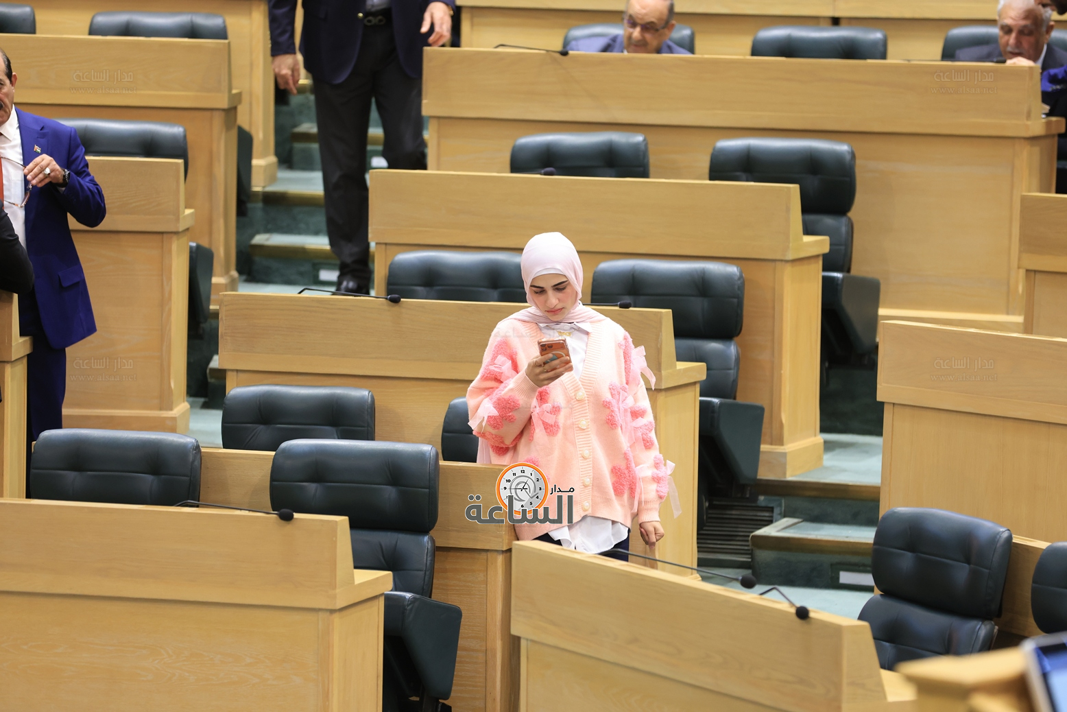 Madar Al-Saa Images 0.6793623556997453