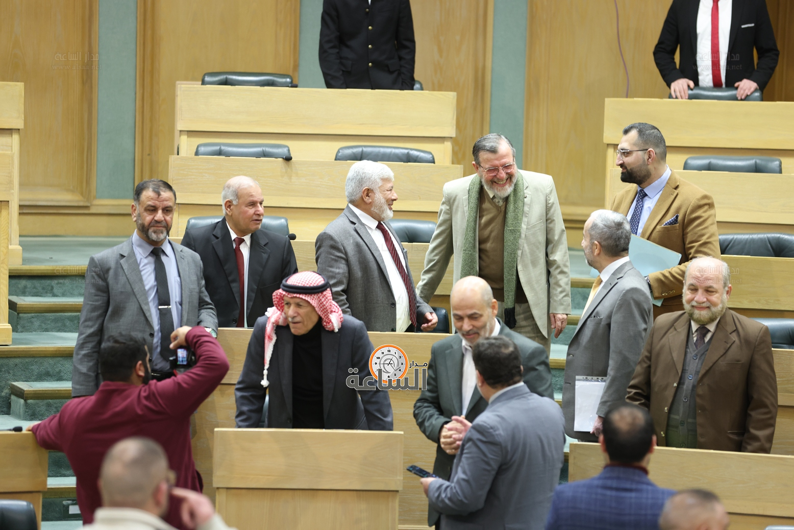 Madar Al-Saa Images 0.5366149440811471