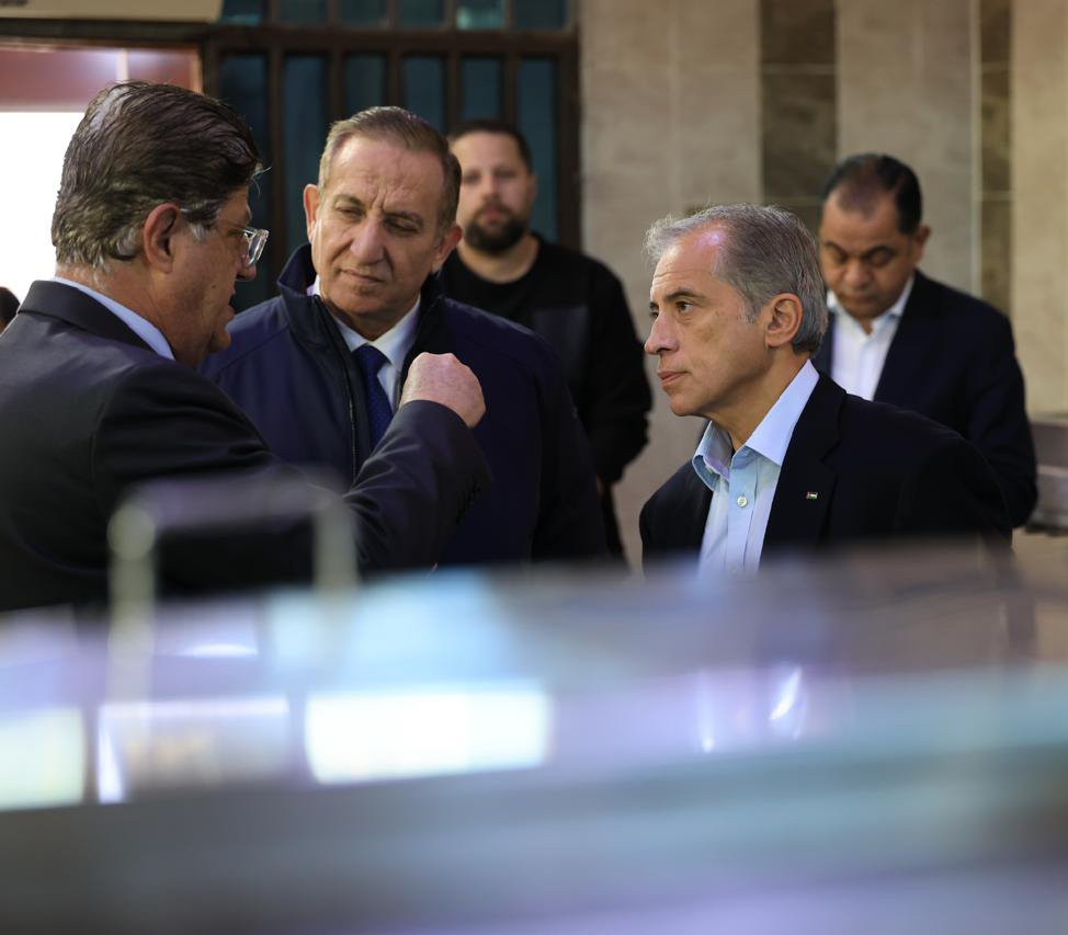 Madar Al-Saa Images 0.8973984610126192