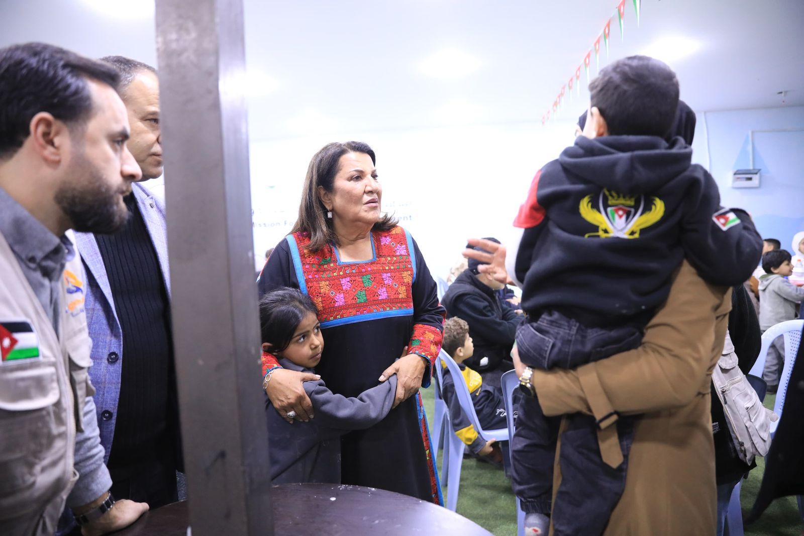 Madar Al-Saa Images 0.6126622455006355