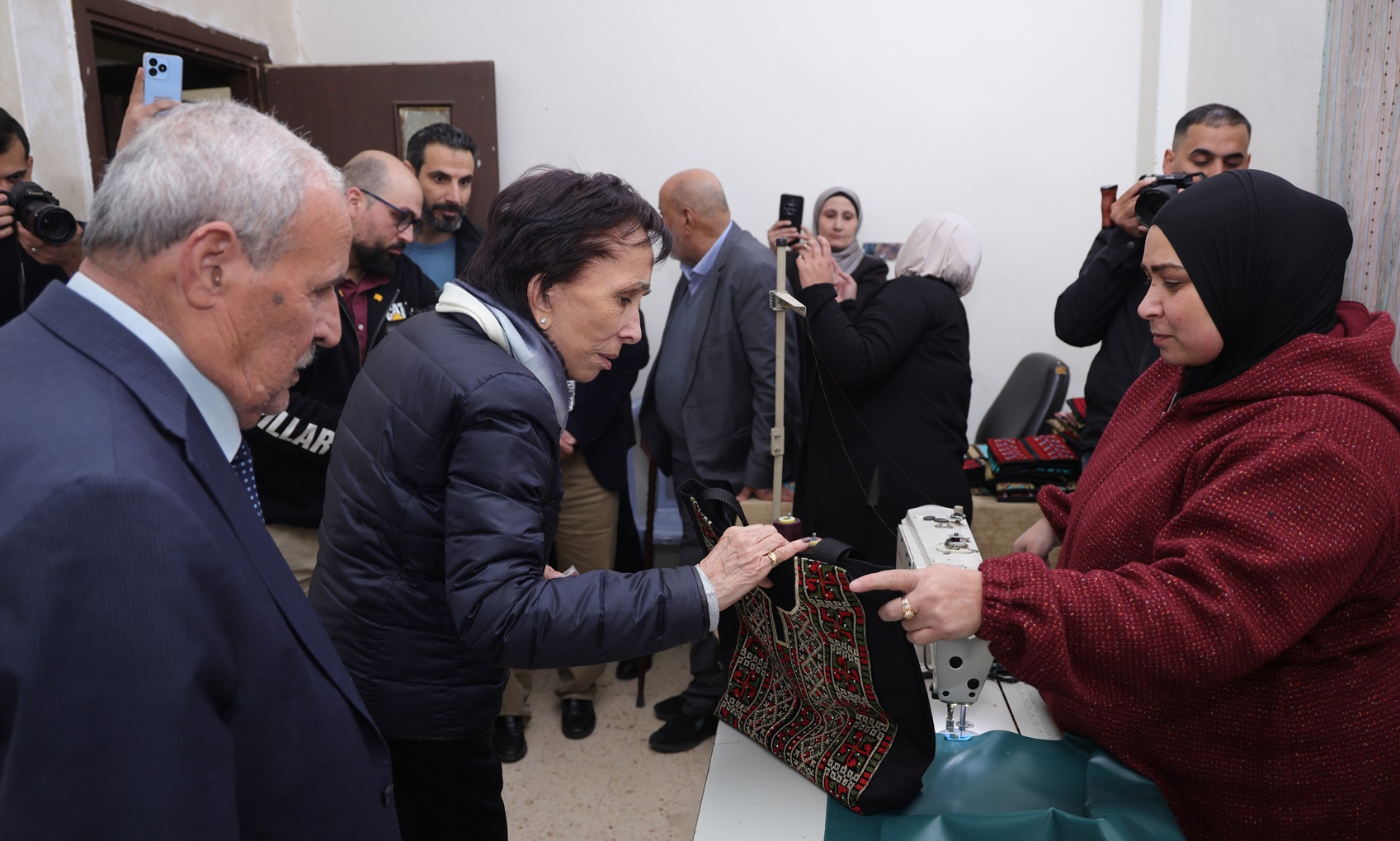 Madar Al-Saa Images 0.7551379789062561