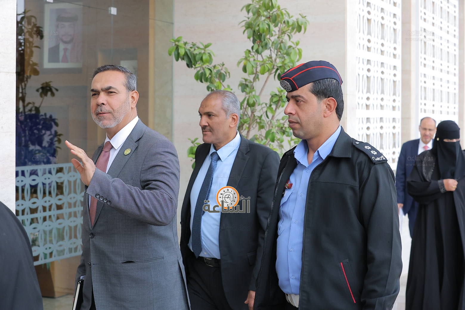 Madar Al-Saa Images 0.019001583414527623