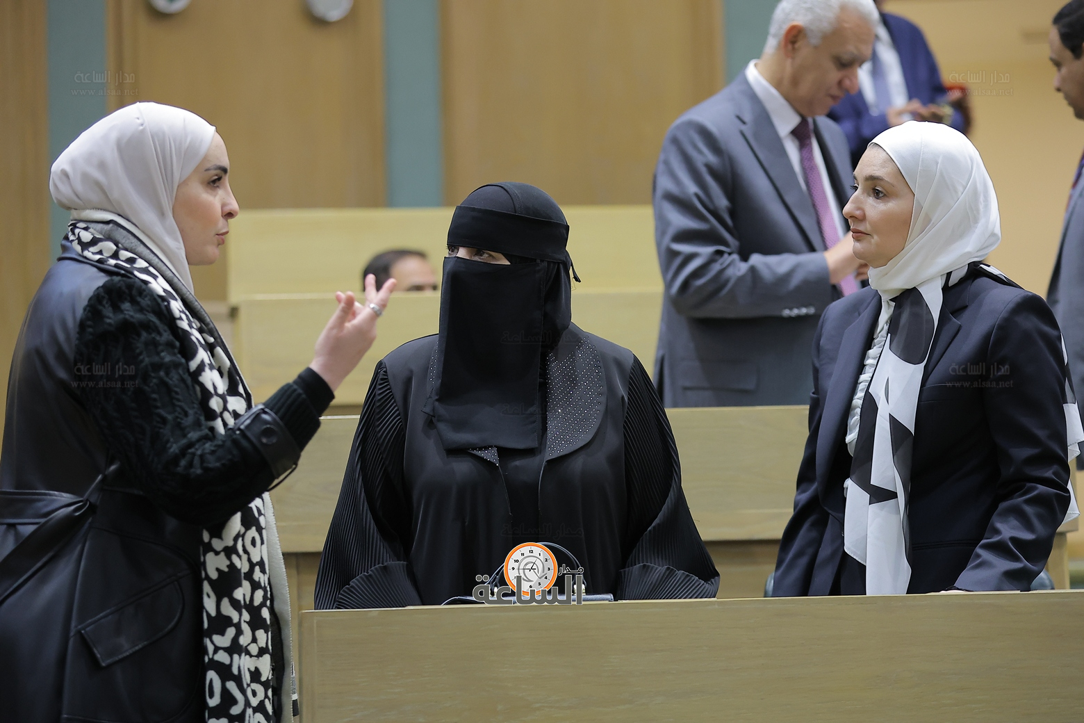 Madar Al-Saa Images 0.7813804242957288