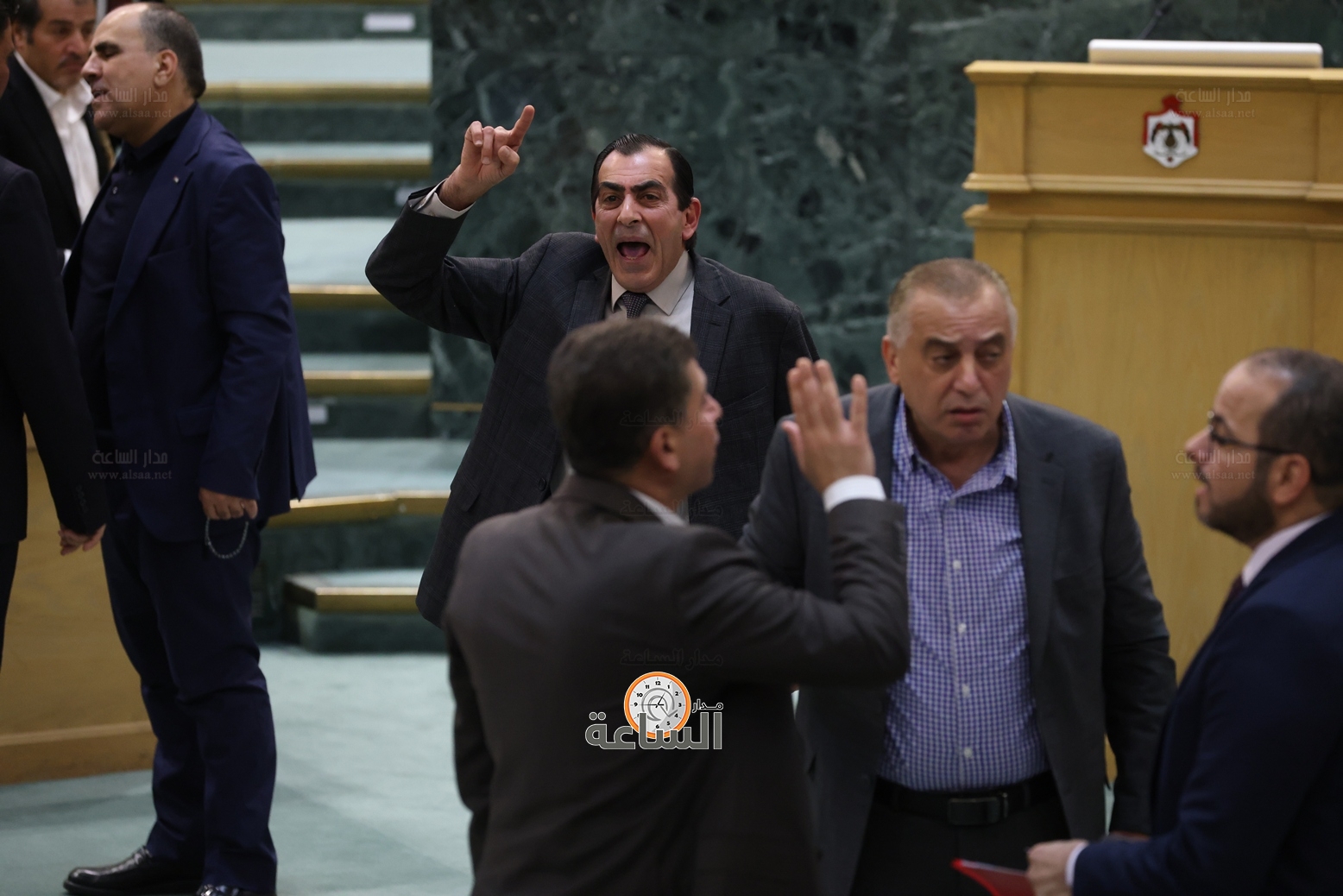 Madar Al-Saa Images 0.17486192453832738