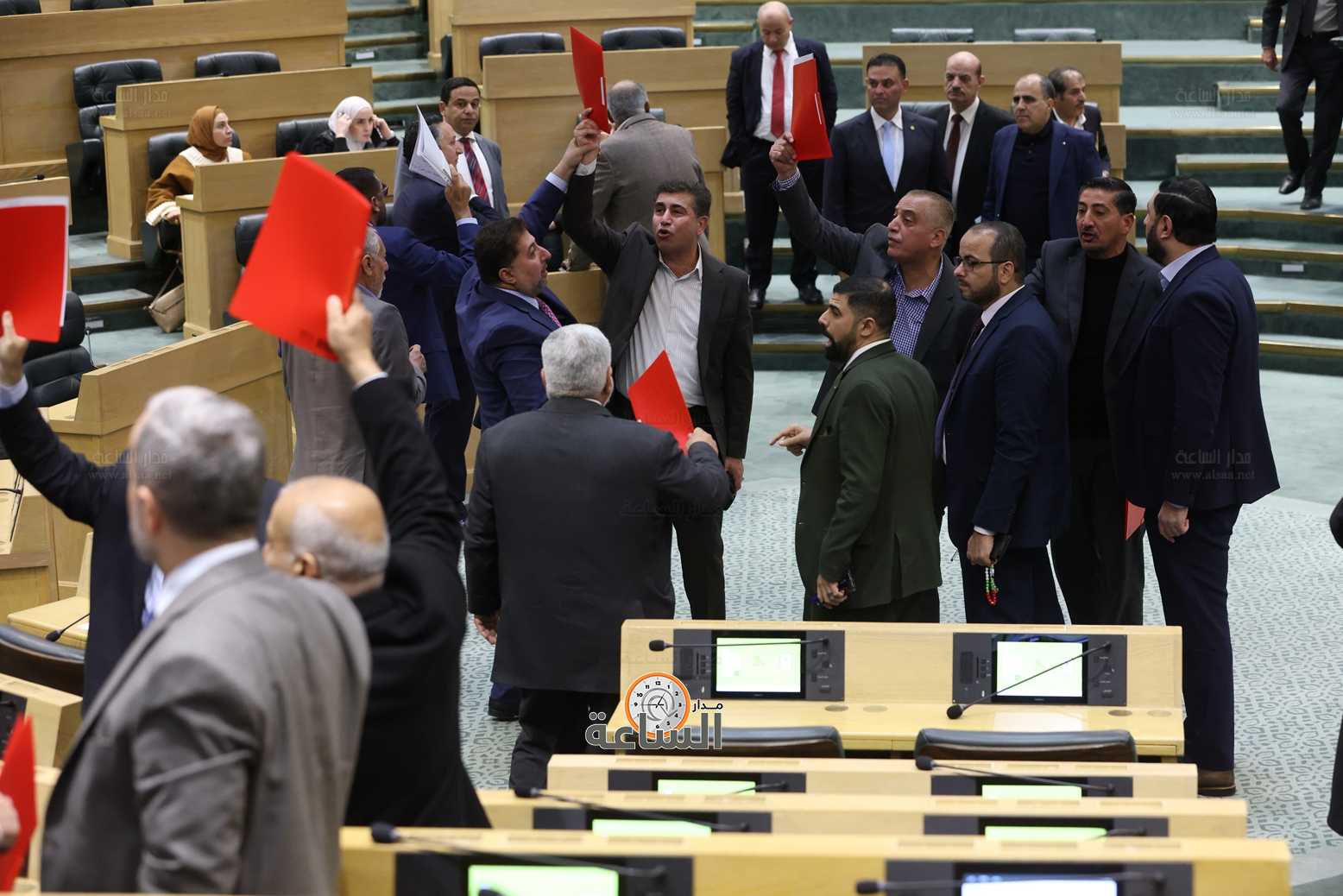 Madar Al-Saa Images 0.16133957066299942