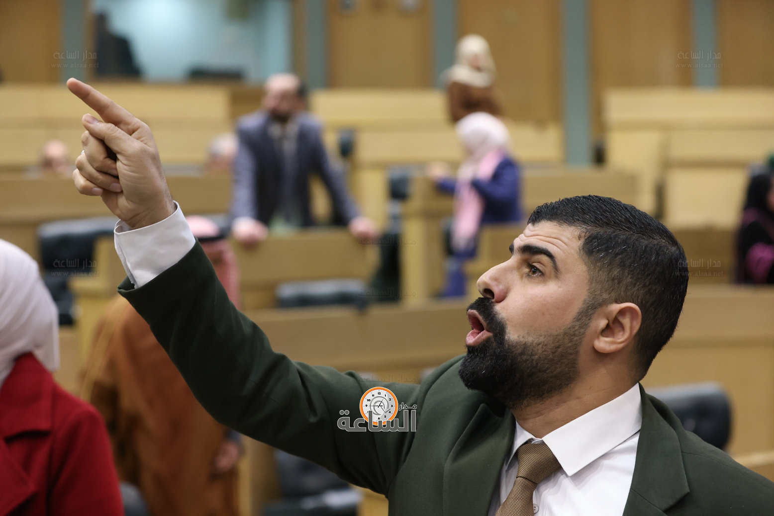 Madar Al-Saa Images 0.7657564946212037