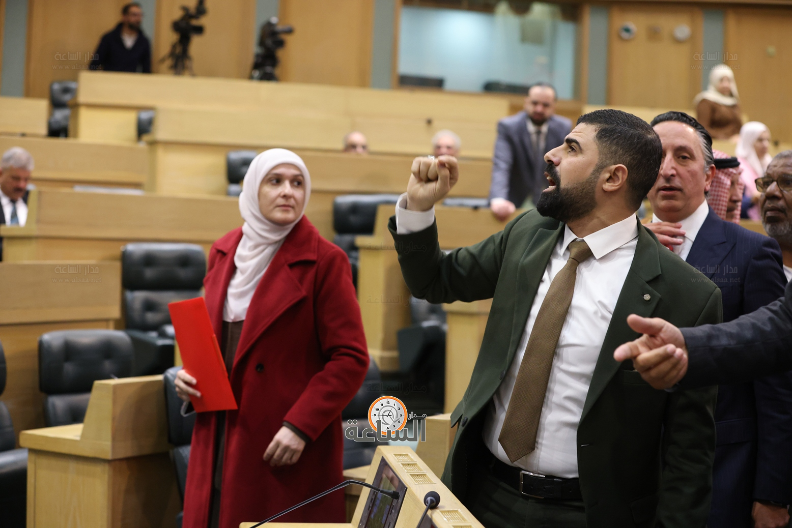 Madar Al-Saa Images 0.7242586349781917