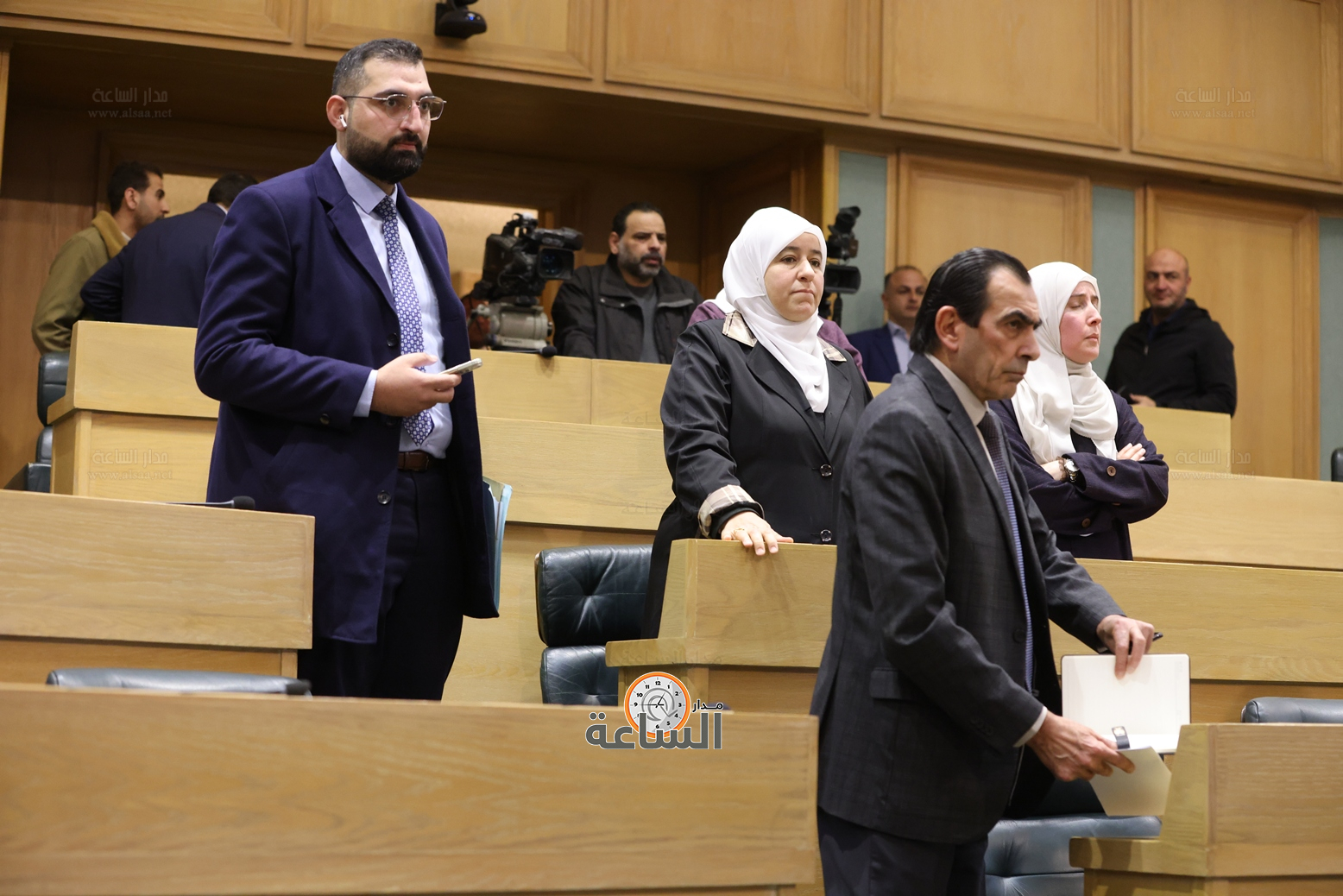 Madar Al-Saa Images 0.450301024821666