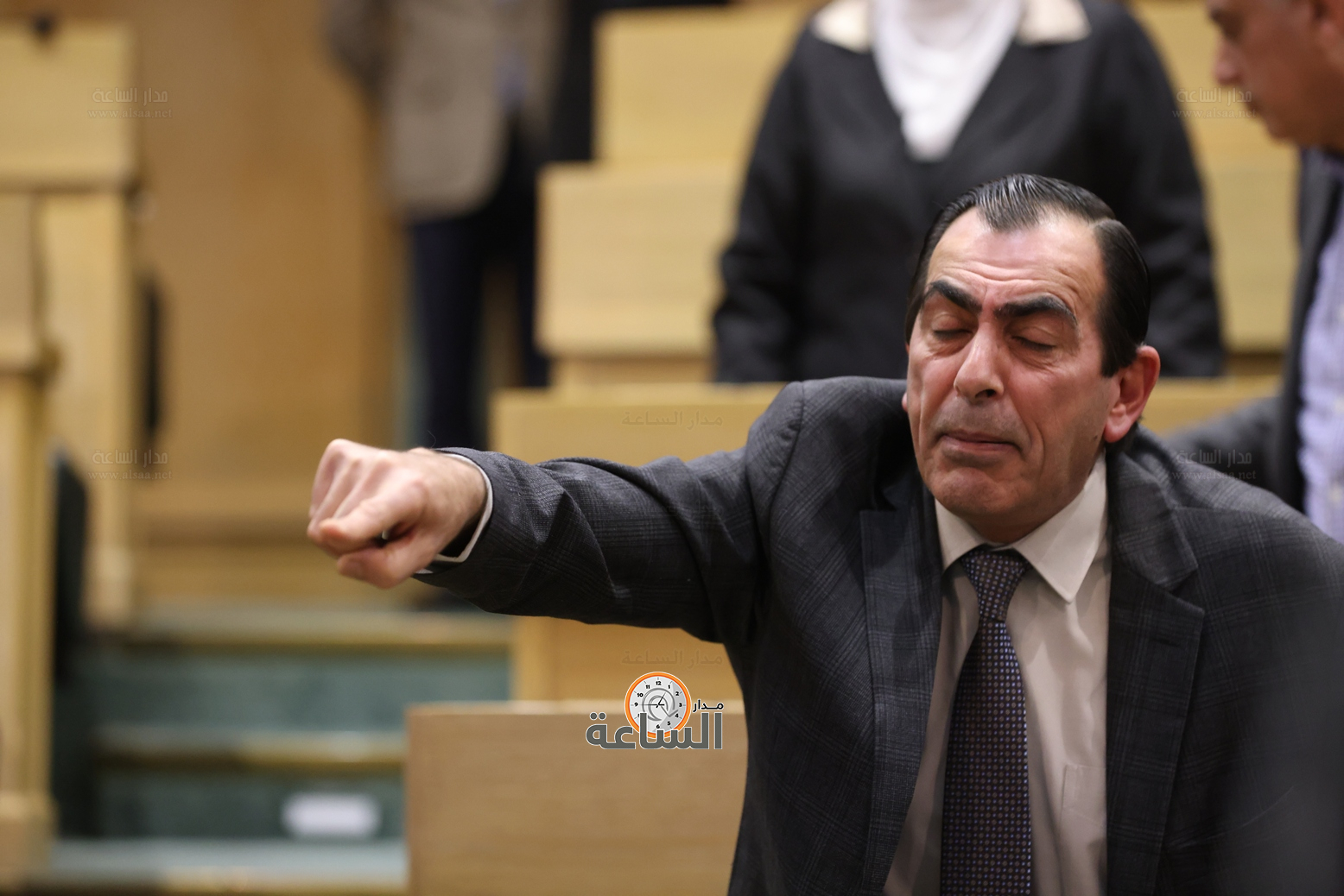 Madar Al-Saa Images 0.04074096591145837