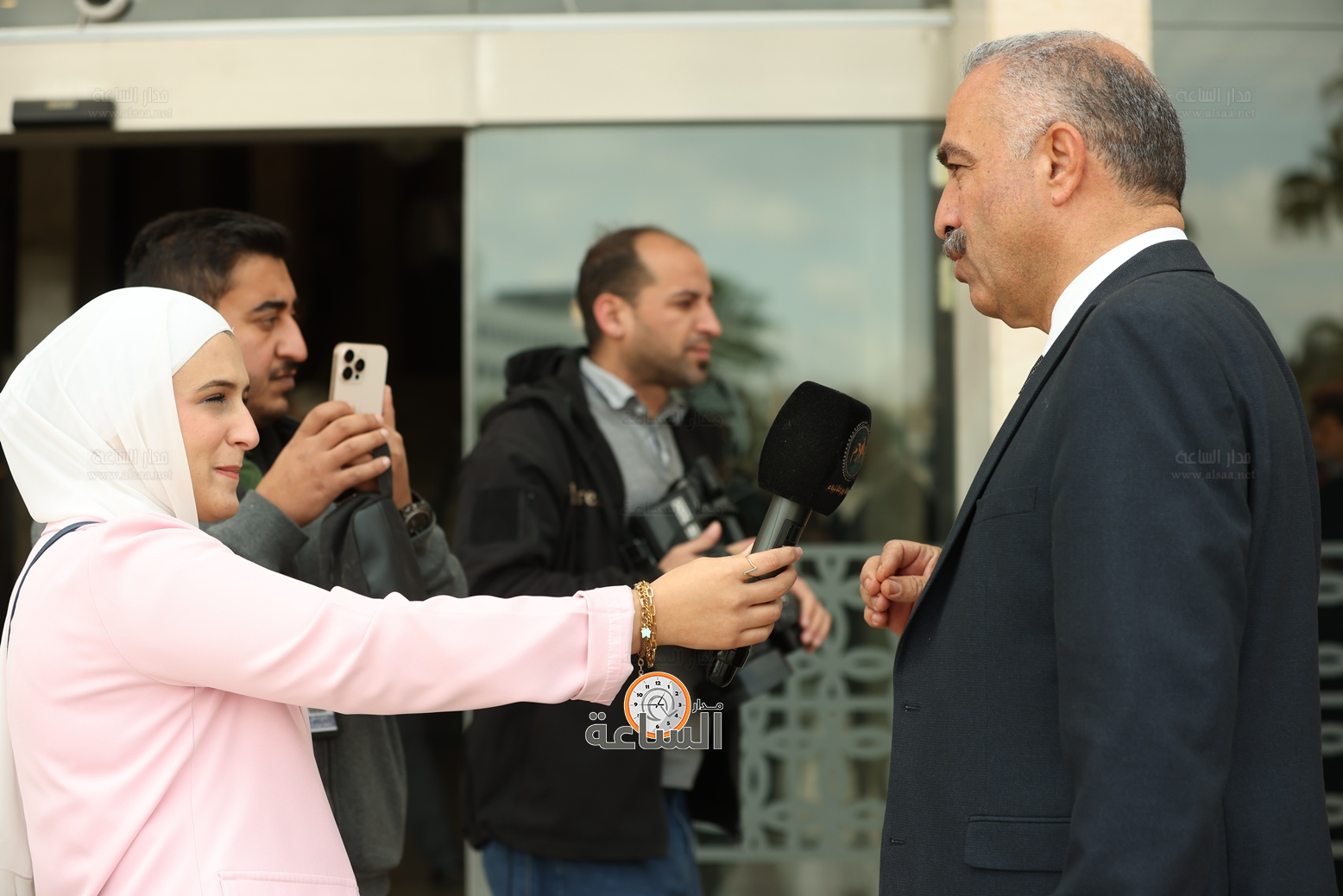 Madar Al-Saa Images 0.5559053820499098