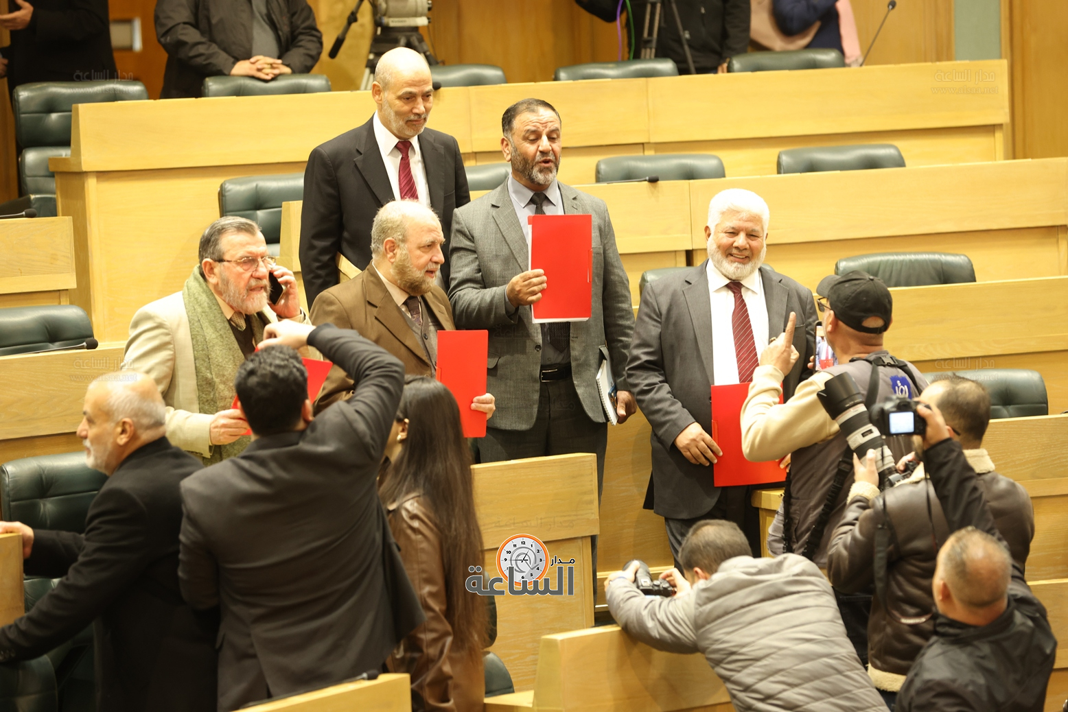 Madar Al-Saa Images 0.6027421782513391