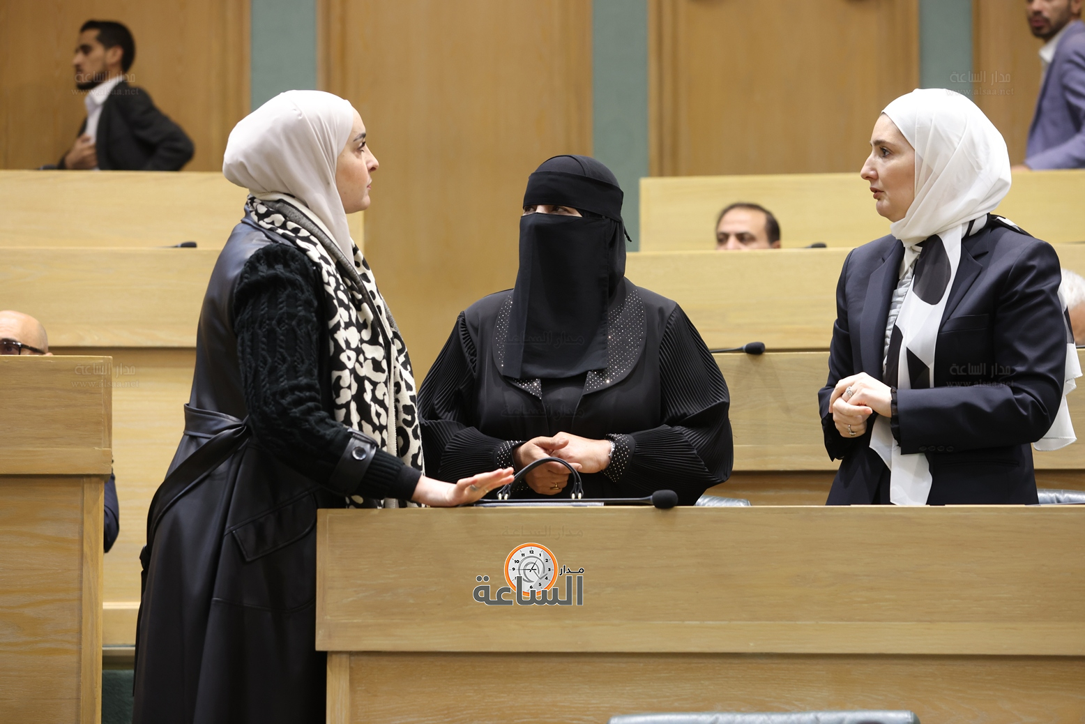 Madar Al-Saa Images 0.1362679344528821