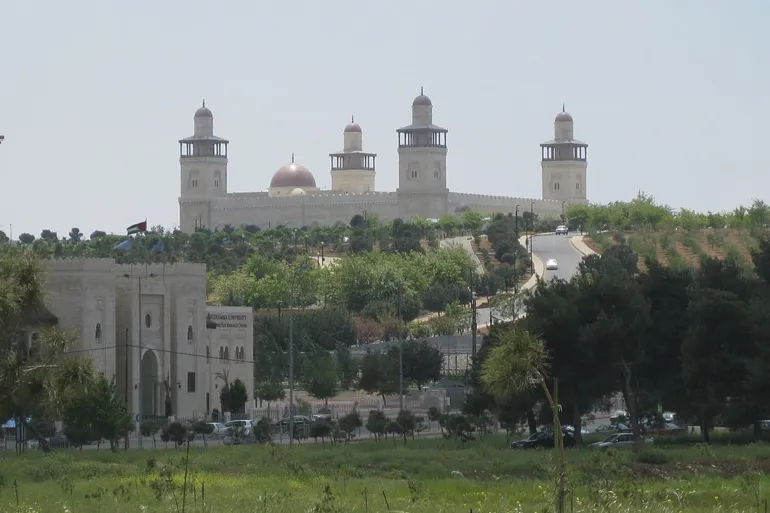 Madar Al-Saa Images 0.3712617945371691