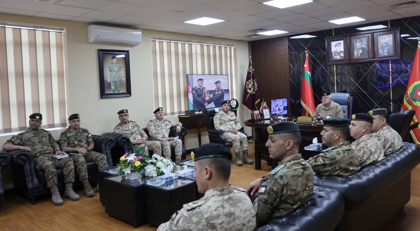 Madar Al-Saa Images 0.8778586133906358