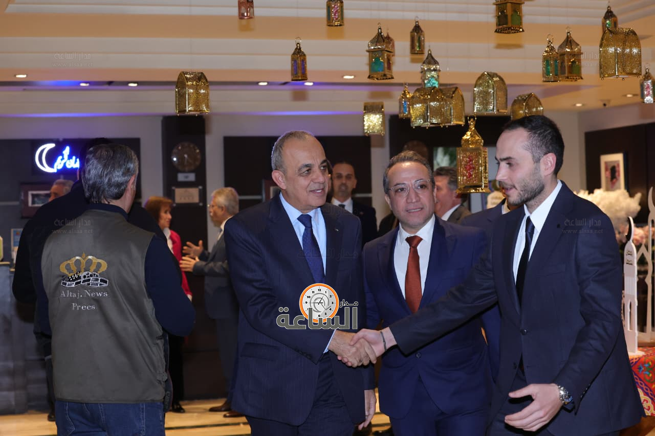 Madar Al-Saa Images 0.5764375067698344