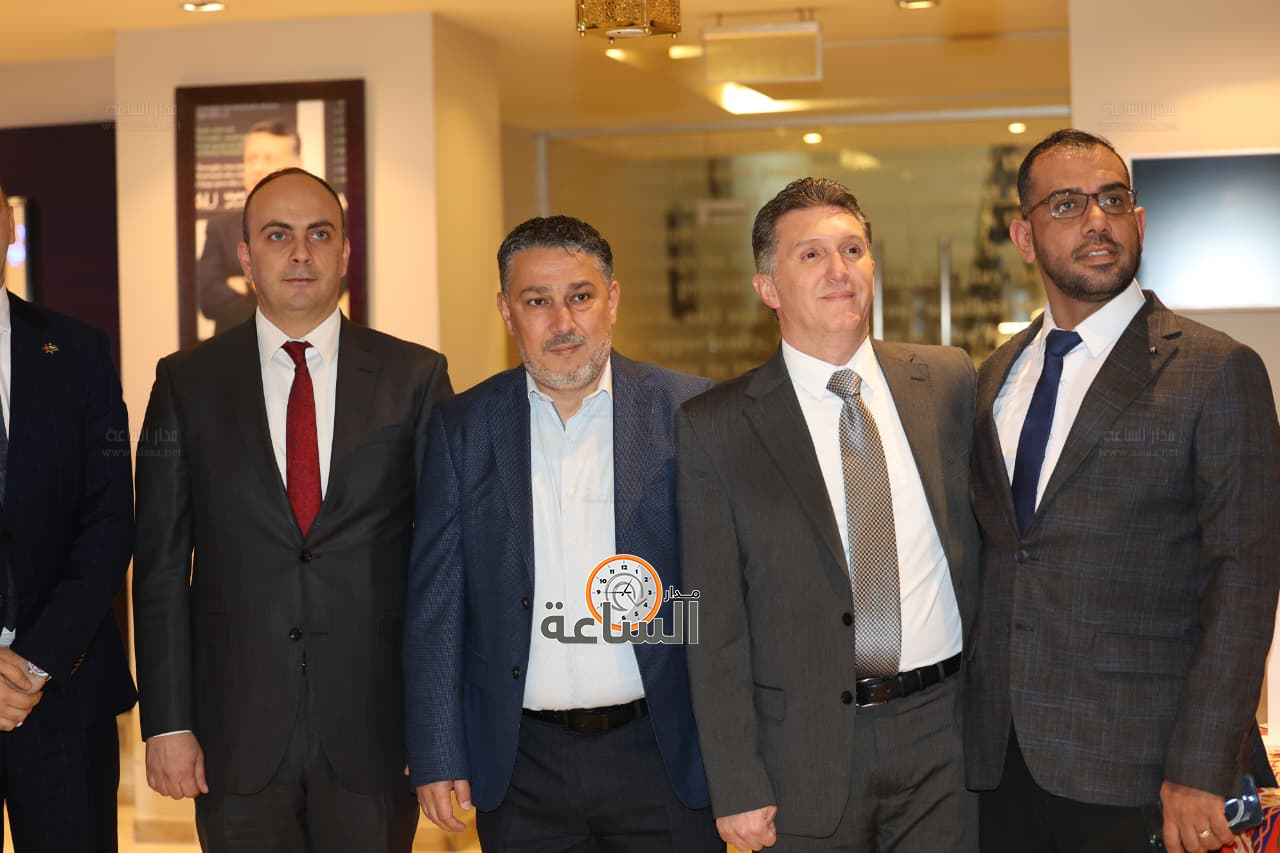 Madar Al-Saa Images 0.4465168404134925