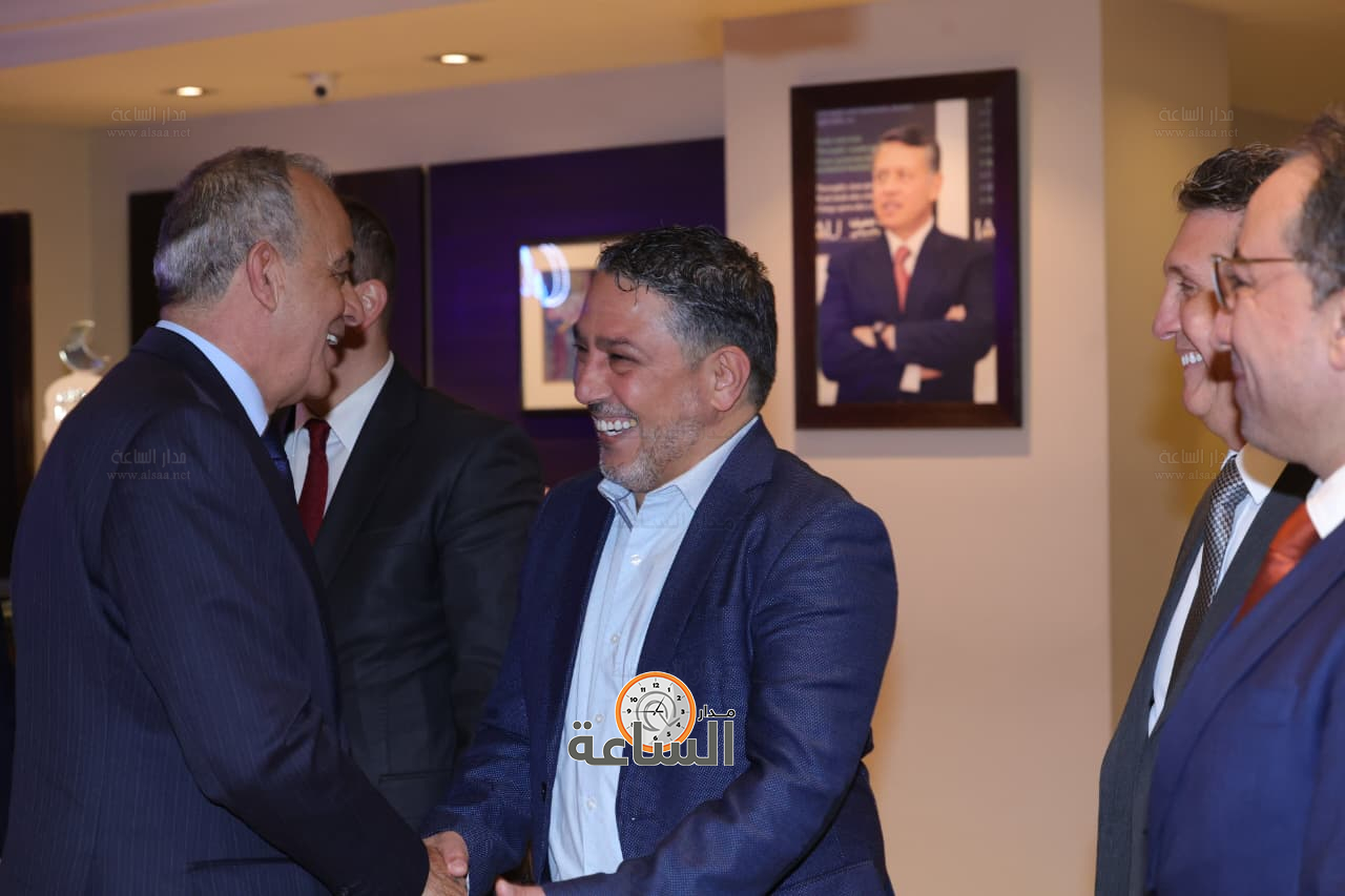 Madar Al-Saa Images 0.2820539594754726