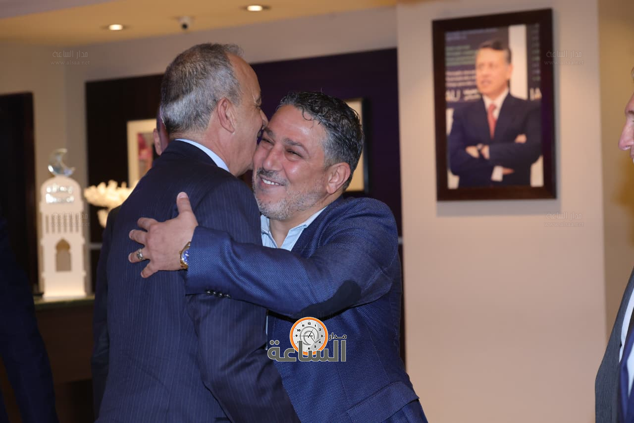 Madar Al-Saa Images 0.4698530831320443