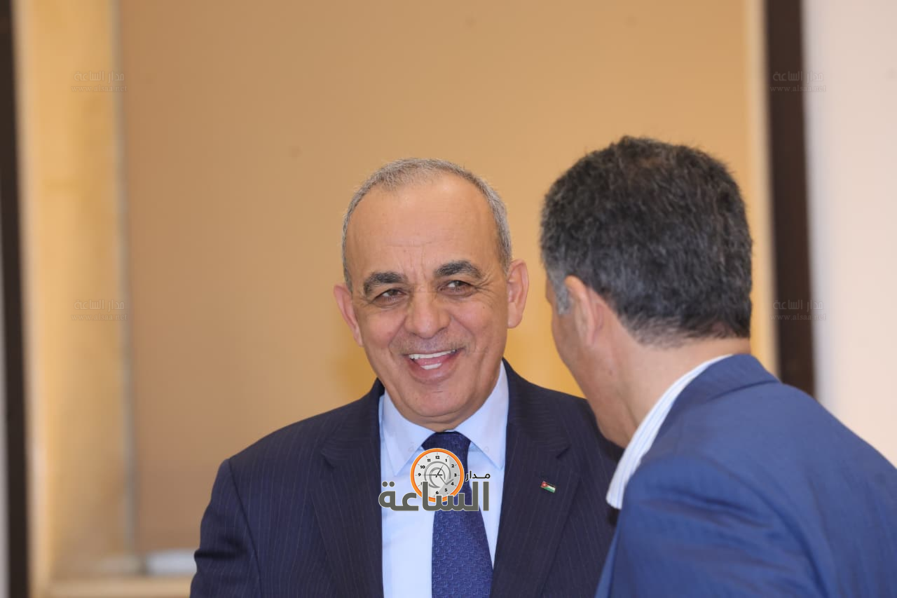 Madar Al-Saa Images 0.7343291555418912