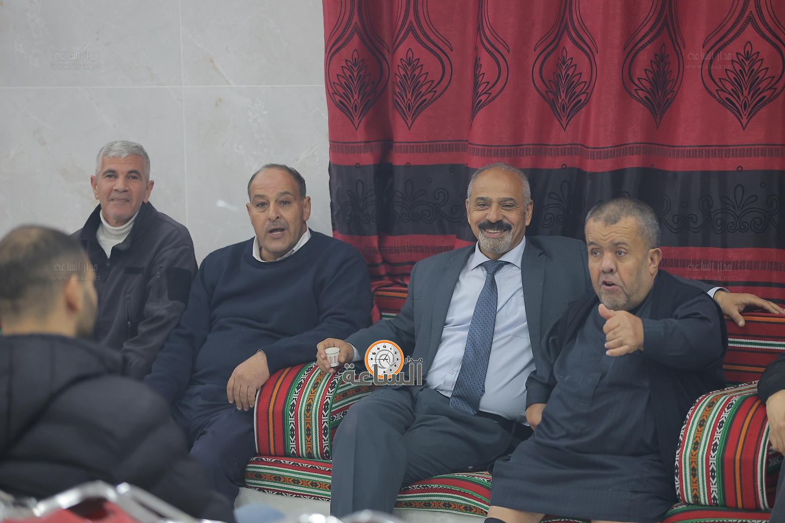 Madar Al-Saa Images 0.6980230809834765