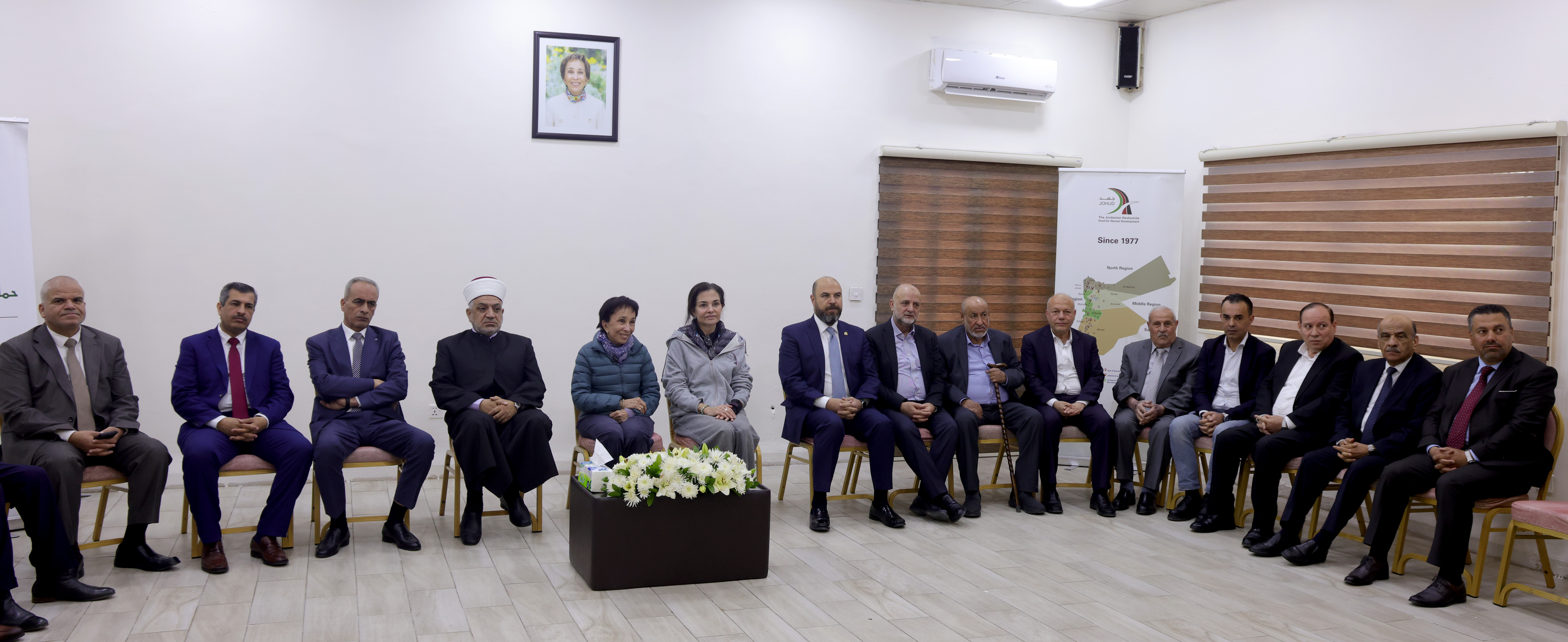 Madar Al-Saa Images 0.8741366180709925