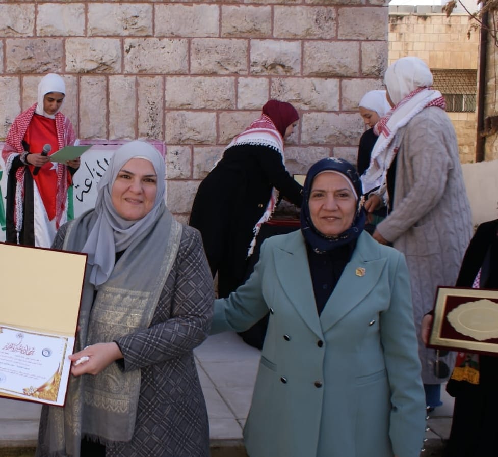 Madar Al-Saa Images 0.5639693088423309