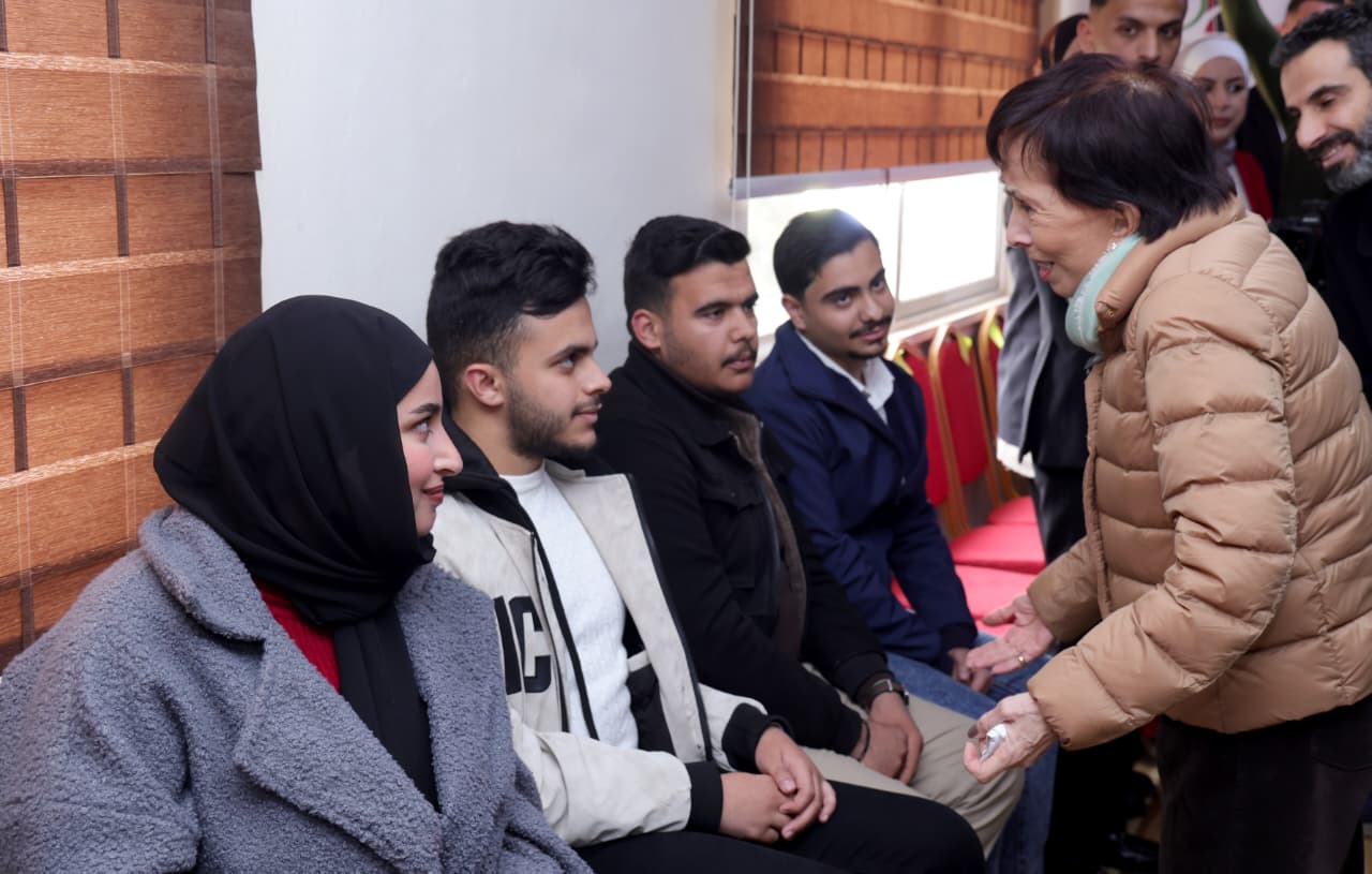 Madar Al-Saa Images 0.20602147138904714