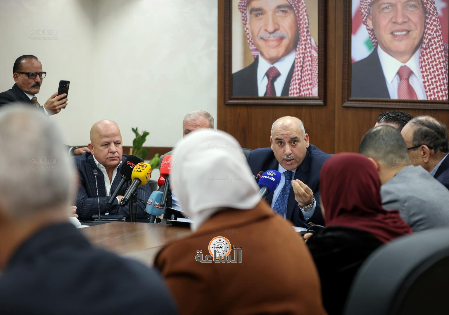 Madar Al-Saa Images 0.599604910390437