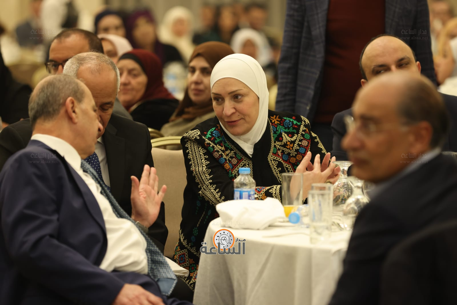 Madar Al-Saa Images 0.32784817389391085