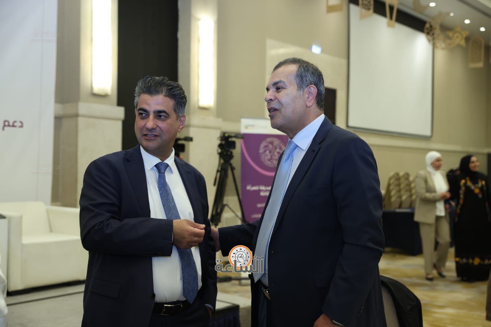 Madar Al-Saa Images 0.4403500899423649