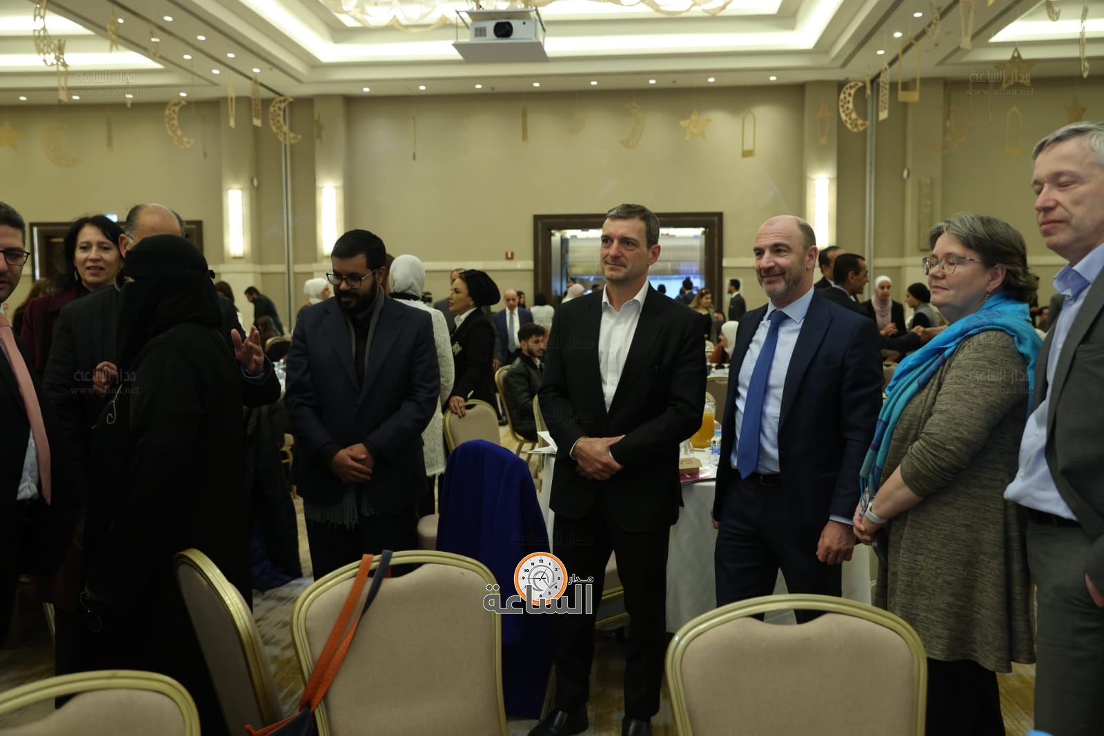 Madar Al-Saa Images 0.20454549250839182